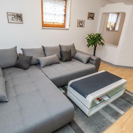 Ferienwohnung Ruderich ヒルシャルト エクステリア 写真